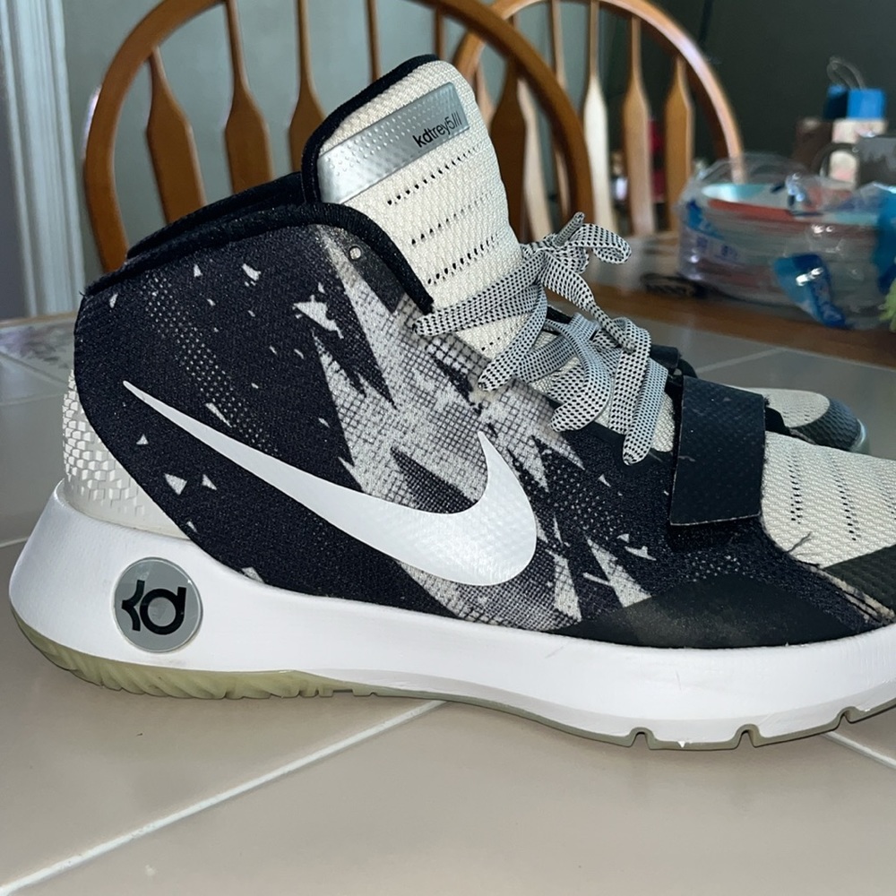 Men’s size 9.5 KD Nike